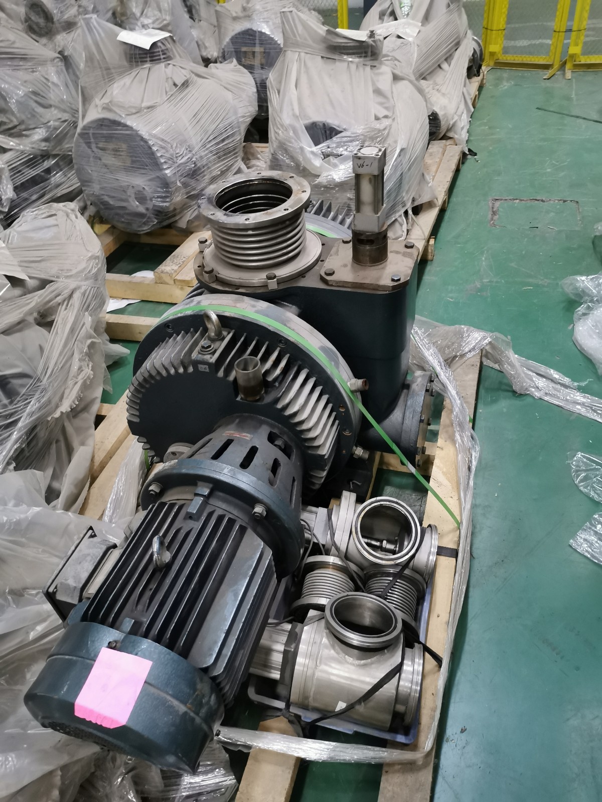 【出售/郑州】呆滞机械泵,罗茨泵,分子泵一批共115台出售